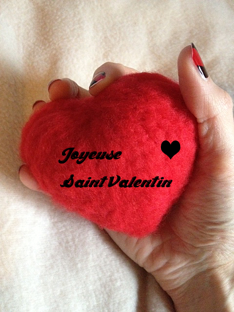You are currently viewing DIY : Un coeur en laine cardée – Valentine’s day