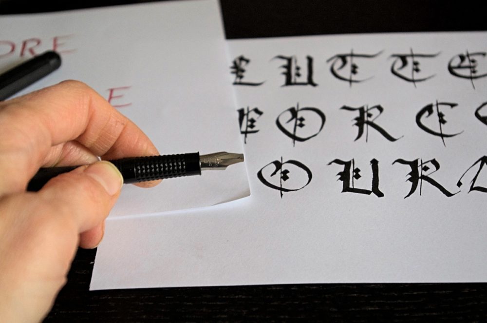 Lire la suite à propos de l’article L’art d’écrire : Apprendre la calligraphie